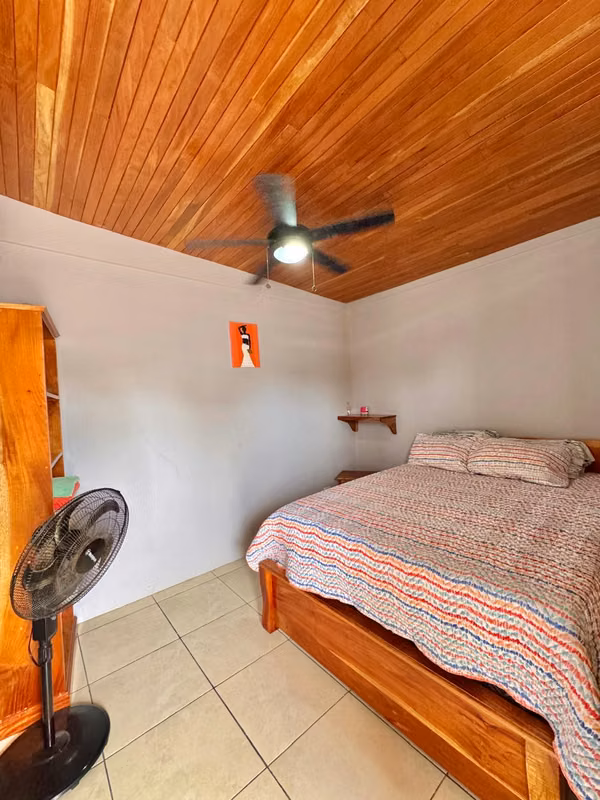 Casa Playa Junquillal Guanacaste Piscina y Parqueo 6 Autos