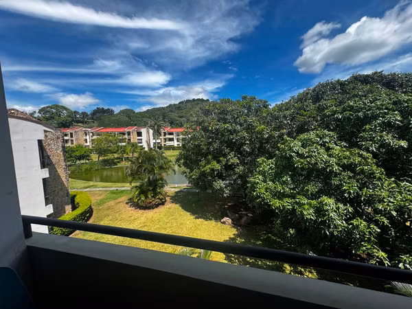 VENTA Y ALQUILER DE APARTAMENTO EN AVALON COUNTRY CON VISTA AL LAGO