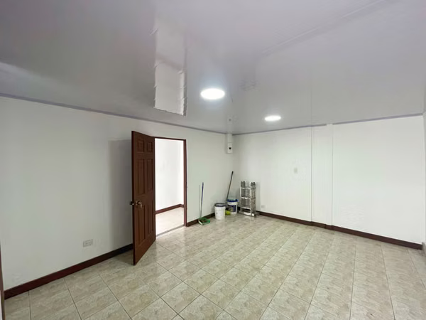 Casa de una planta y jardín con gran potencial en Rohrmoser!! P610