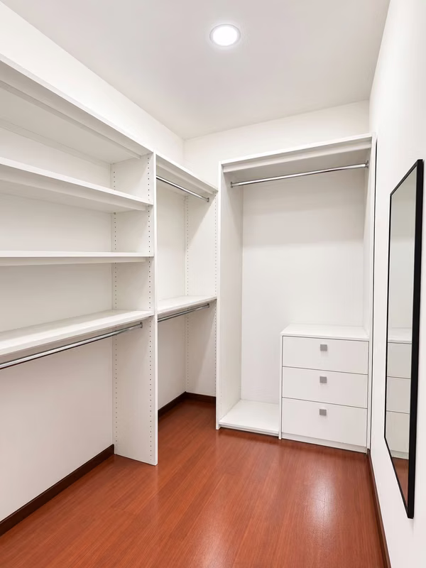 Apartamento cerca de Avenida Escazú | Alquiler o venta. P635