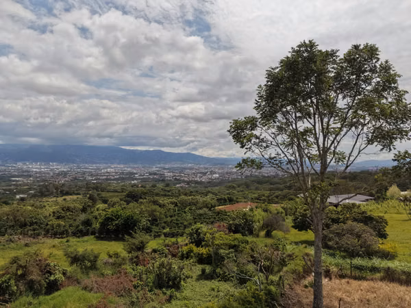 Lote residencial de 3.358 m² con espectacular vista al Valle Central – Concepción, San Rafael, Heredia
