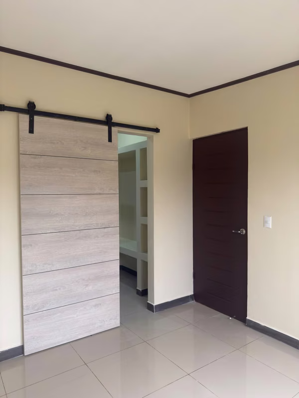 Venta de casa en  Condominio Corteza de Grecia , Alajuela