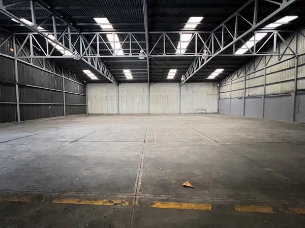 ALQUILER BODEGA COMERCIAL PAVAS EN CONDOMINIO
