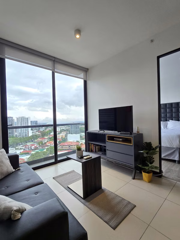 APARTAMENTO AMUEBLADO HERMOSO EN TORRE ROHRMOSER DE UN DORMITORIO CON PARQUEO Y BODEGA