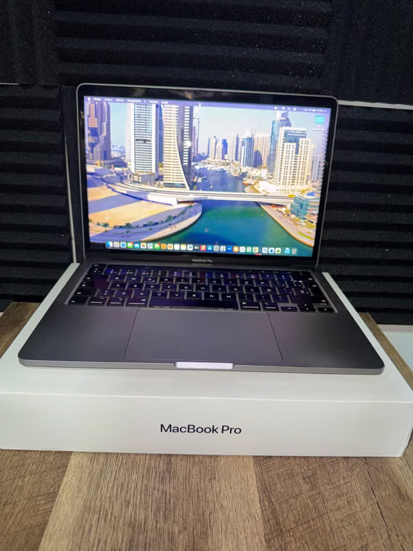 MacBook Pro 13” 2020 | i5 | 8GB RAM | 256GB SSD | Touch Bar