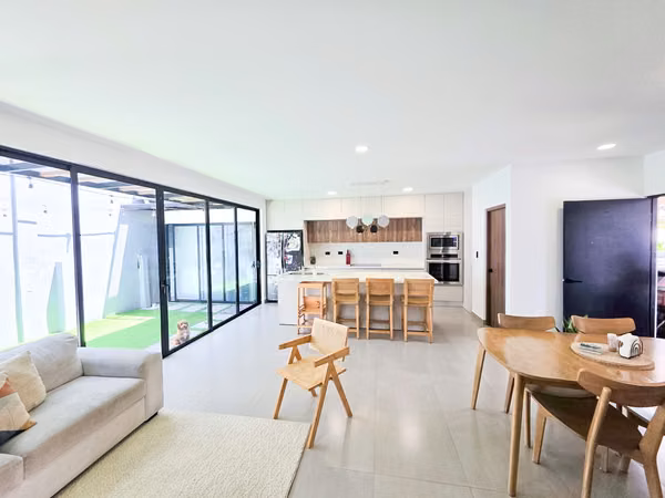 Venta de casa en condominio Naia Guachipelín de Escazú