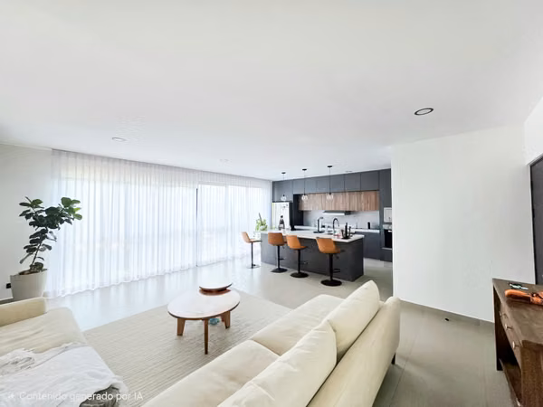 Three-level house rental in Guachipelín de Escazú