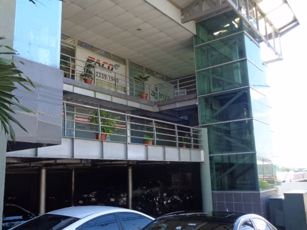 ED-193 EDIFICIO  COMERCIAL EN HEREDIA CUENTA CON 2 ETAPAS