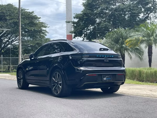 PORSCHE MACAN TURBO ELECTRIC