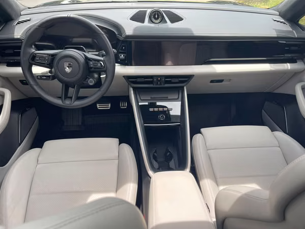 PORSCHE MACAN TURBO ELECTRIC