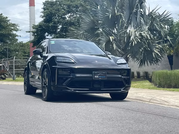 PORSCHE MACAN TURBO ELECTRIC