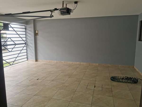 Amplia casa en Residencial, en San Pedro! P508