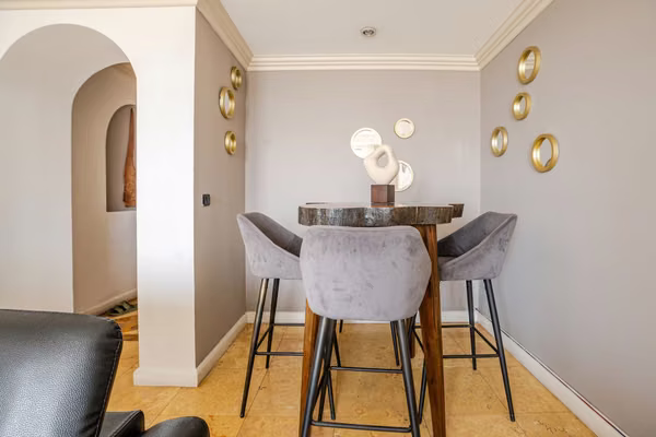 Moderno Apartamento Amoblado  – Escazú, Trejos Montealagre