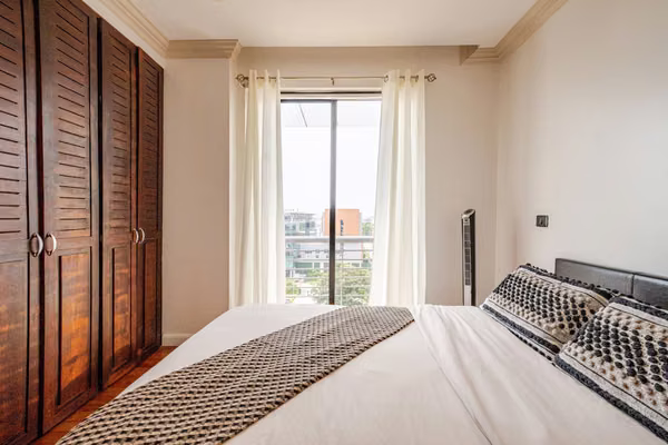 Moderno Apartamento Amoblado  – Escazú, Trejos Montealagre