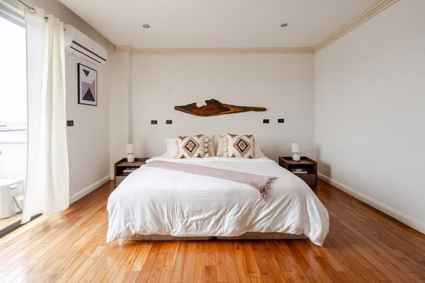 Moderno Apartamento Amoblado  – Escazú, Trejos Montealagre