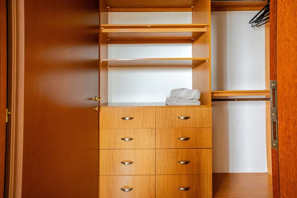 Moderno Apartamento Amoblado  – Escazú, Trejos Montealagre