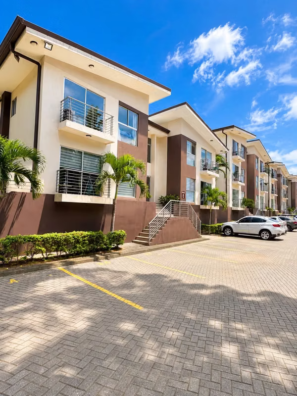 Alquiler en  San Sebastián - Condominio Vistas de la Cruz - 2 habs