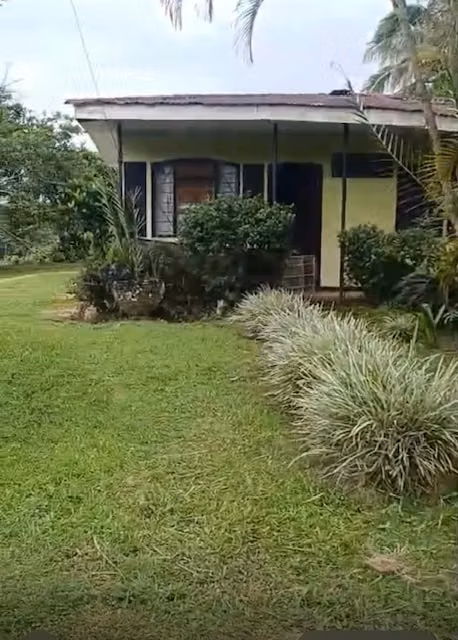 Terreno tipo quinta de 3203m2 en 20 mill y otro de 6925m2 en 40 mil con pequeña casa
