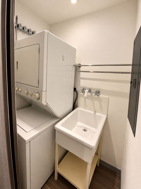 Apartamento en Venta Santa Ana | Amueblado, Oficina y 2 Parqueos