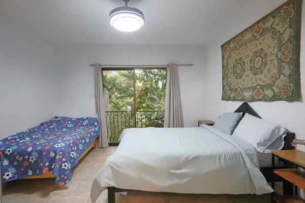 Espectacular Casa con Vistas al Cañón y Casa de Huéspedes en Ciudad Colón