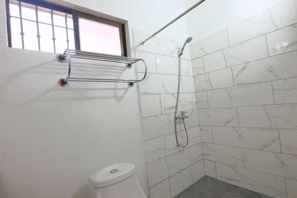 Espectacular Casa con Vistas al Cañón y Casa de Huéspedes en Ciudad Colón