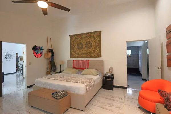 Espectacular Casa con Vistas al Cañón y Casa de Huéspedes en Ciudad Colón