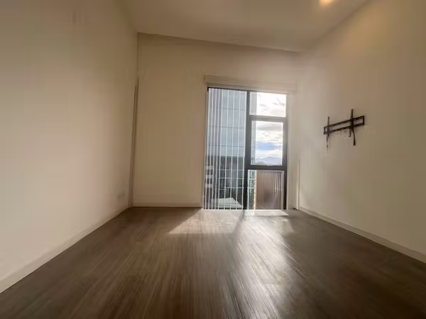 Bello Apartamento en Escazu Village en Alquiler