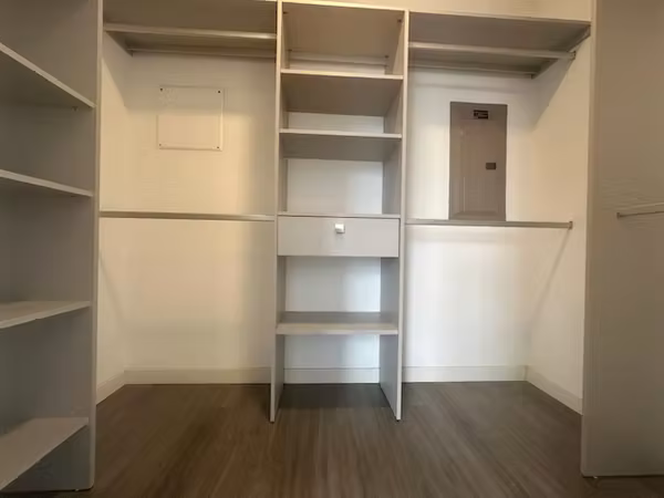Bello Apartamento en Escazu Village en Alquiler