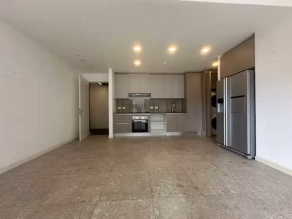 Bello Apartamento en Escazu Village en Alquiler