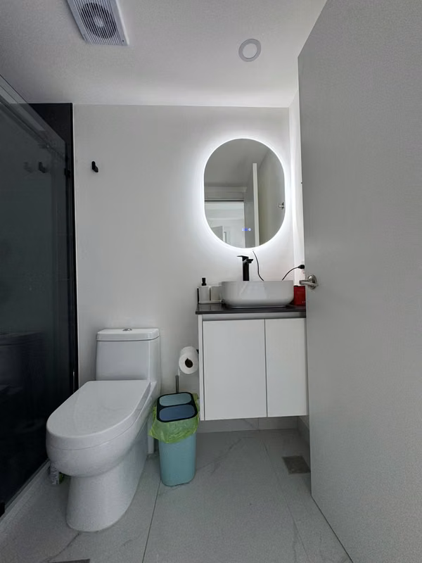 Hermoso apartamento en venta de 2 habitaciones con vista la río y bosque en Rorhmoser