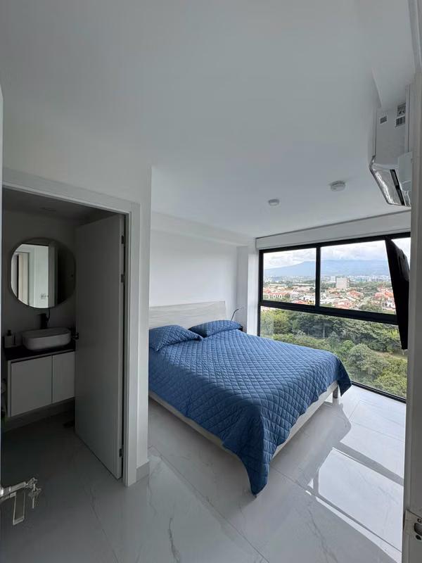 Hermoso apartamento en venta de 2 habitaciones con vista la río y bosque en Rorhmoser