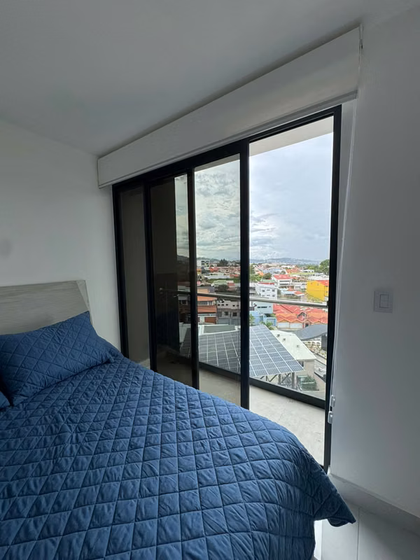 Hermoso apartamento en venta de 2 habitaciones con vista la río y bosque en Rorhmoser