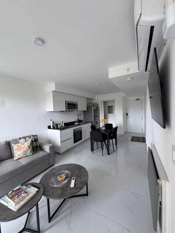 Hermoso apartamento en venta de 2 habitaciones con vista la río y bosque en Rorhmoser