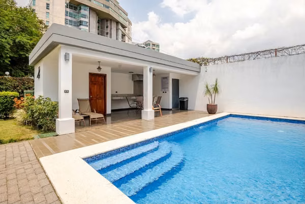 Moderno apartamento ubicado en Trejos Montealegre, Escazu.