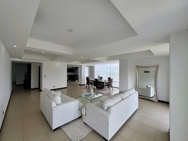 Alquiler Apto Lujo Los Laureles: 260m², 3 Hab/Baño, Gym y Pool | Escazú