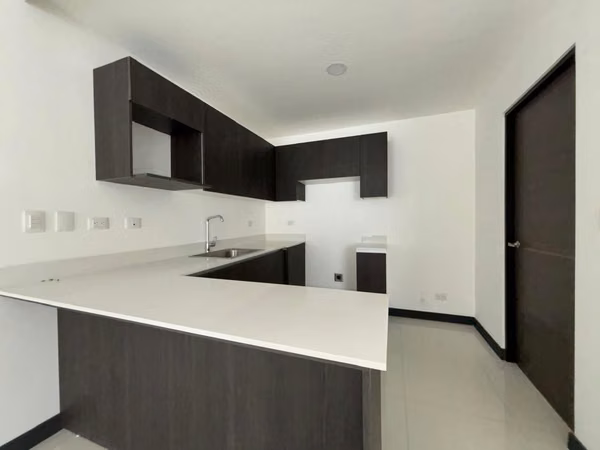 ALQUILER DE APARTAMENTO EN CONDOMINIO -  BELEN