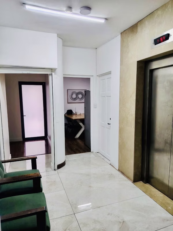 Oficina Corporativa al Este de San José, Ubicación estratégica.