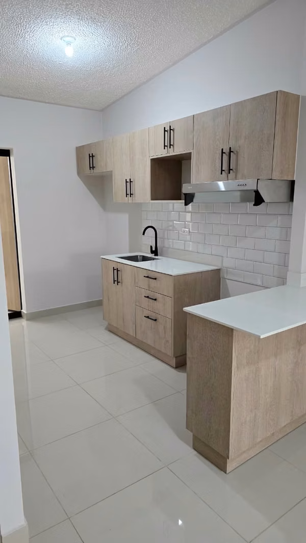 ALQUILER/CASA NUEVA, INCLUYE SERVICIOS, CONDOMINIO EN SAN FRANCISCO