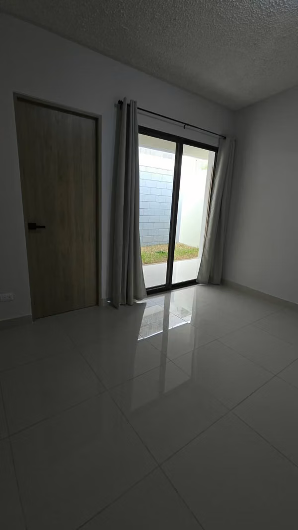 ALQUILER/CASA NUEVA, INCLUYE SERVICIOS, CONDOMINIO EN SAN FRANCISCO