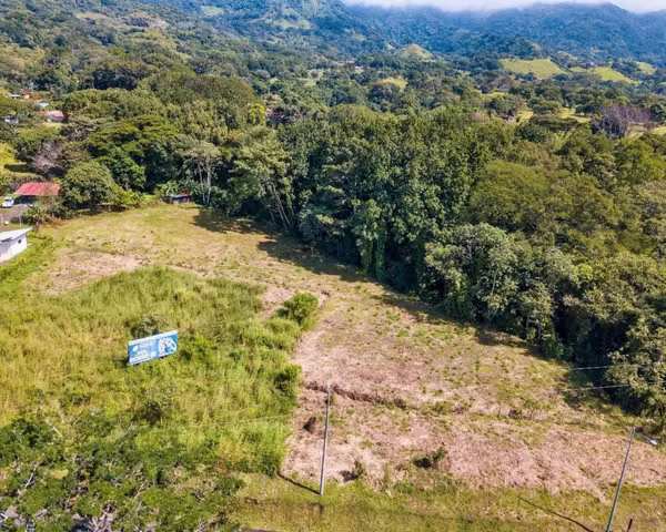 Lote comercial en venta, Atenas, cruce a Escobal, Frente a Ruta 27.