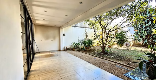 Casa independiente de lujo en alquiler – Escazú, San Rafael