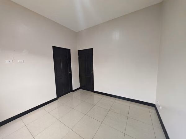 CASA DE 3 HABITACIONES EN CONDOMINIO EN HATILLO
