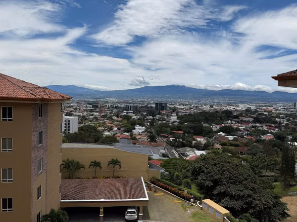 Sale Apartment with Spectacular Views - Remate Banking