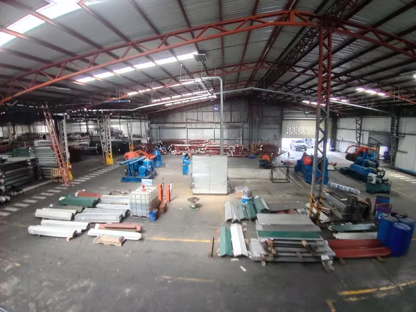BODEGA EN HEREDIA EN ALQUILER APTO PARA CENTRO DE DISTRIBUCION
