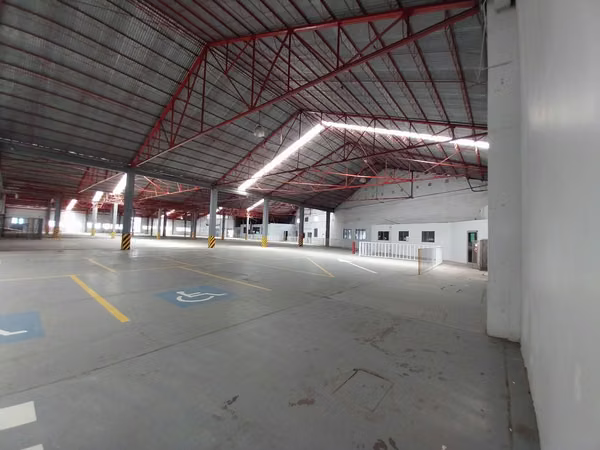 BODEGA CON OFICINAS EN SAN PEDRO, SAN JOSÉ
