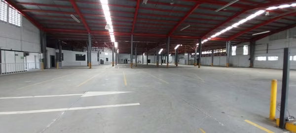 BODEGA CON OFICINAS EN SAN PEDRO, SAN JOSÉ