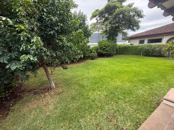 Casa en Venta en Santa Ana, Condominio, Hab principal 1era planta
