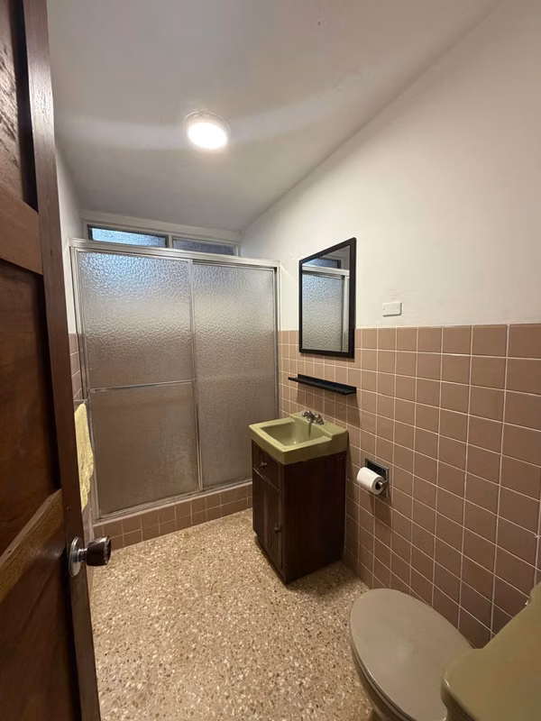 CASA CON APARTAMENTO INDEPENDIENTE – ALTO POTENCIAL DE RENTA PROPIEDA
