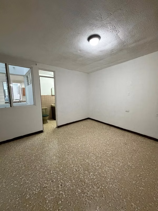 CASA CON APARTAMENTO INDEPENDIENTE – ALTO POTENCIAL DE RENTA PROPIEDA