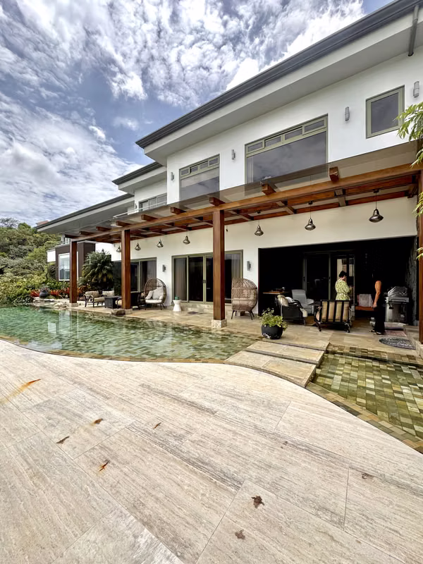 CASA EN VENTA EN ECO RESIDENCIAL VILLA REAL, OPORTUNIDAD UNICA